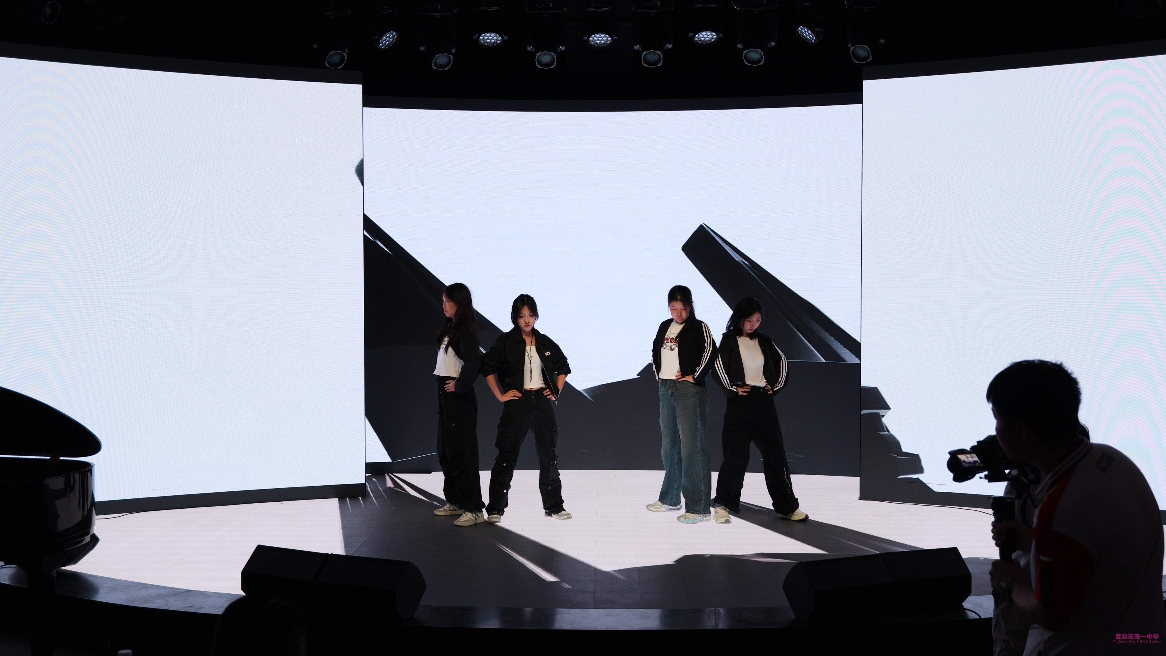 街舞燃力 (2).jpg