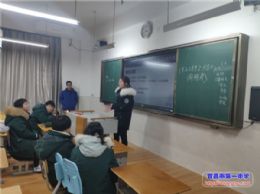 宜昌市第一中学2018届毕业生返校举行“情系母校 规划成长”宣讲会
