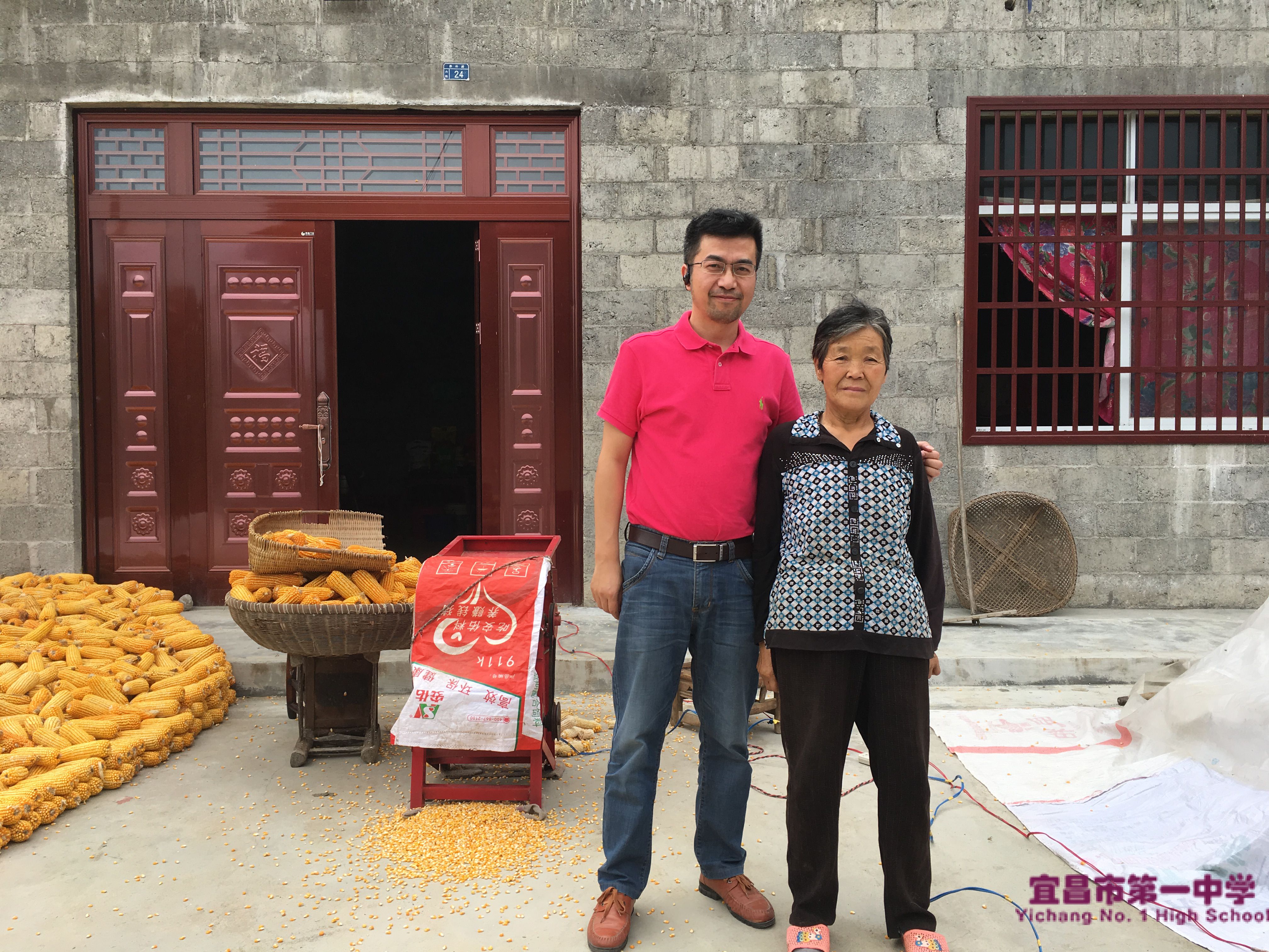 脱贫攻坚落实到户，扶贫扶智扶上路