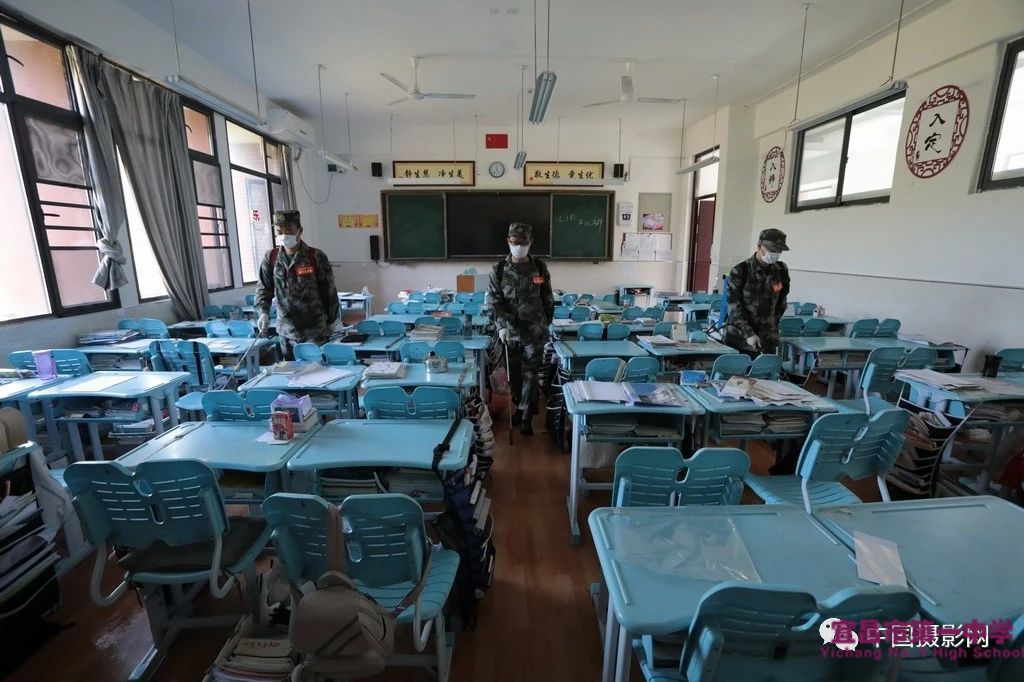 《人民日报》转发我校高三学生返校复学的故事——“为了这一天”