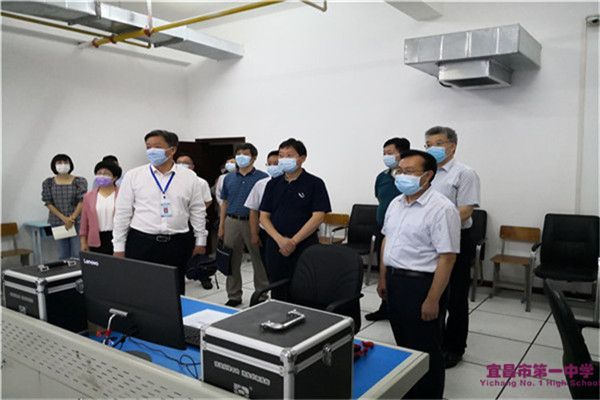 【关注2020年高考】市委常委、市委宣传部部长王国斌调研我校高考备考工作