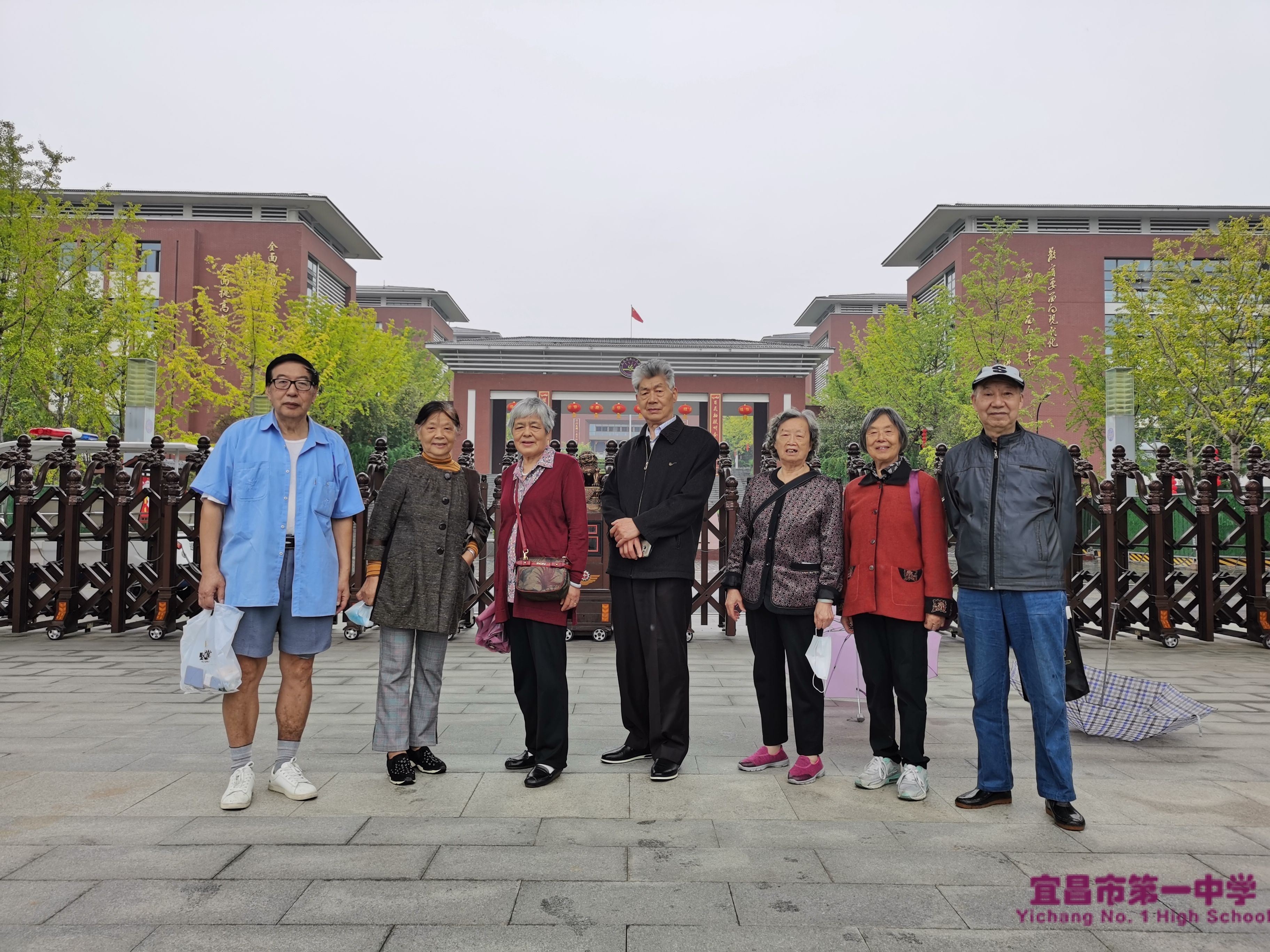 【校庆专栏】我校60届校友重返母校