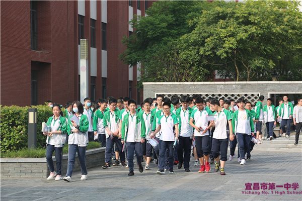 【2021年高考】我校举行2021年全真模拟高考