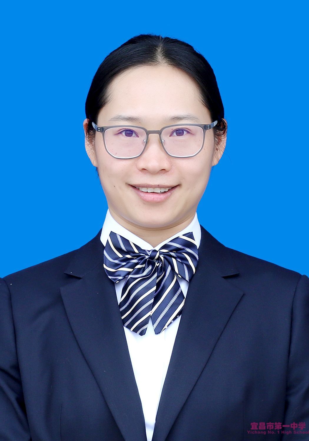 胡均猜老师个人简介