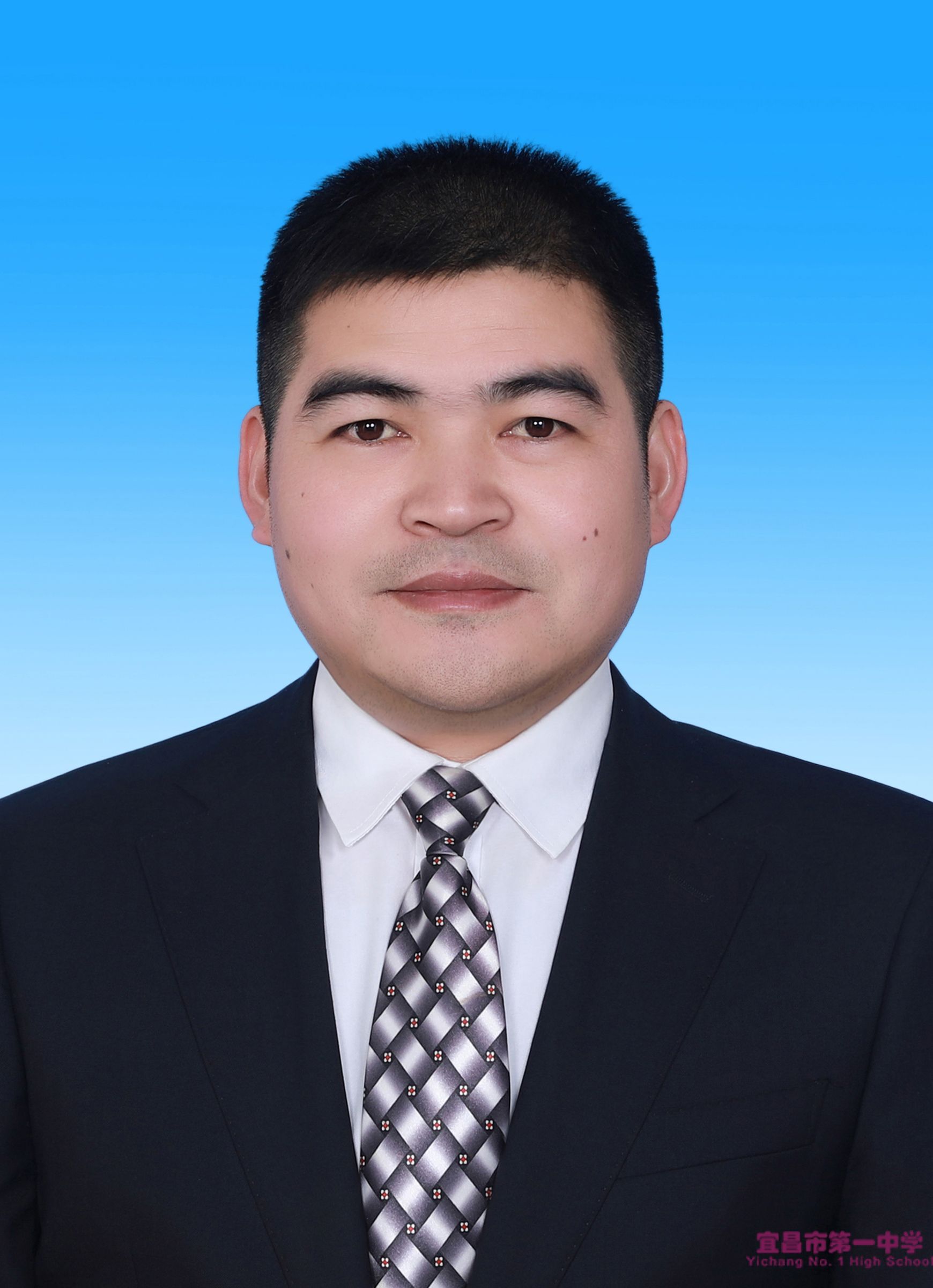 党委副书记、校长蔡利鹏老师简介